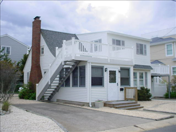 16 E 36 St, Brant Beach Unit: Single 16 E 36 St, Brant Beach Unit: Single