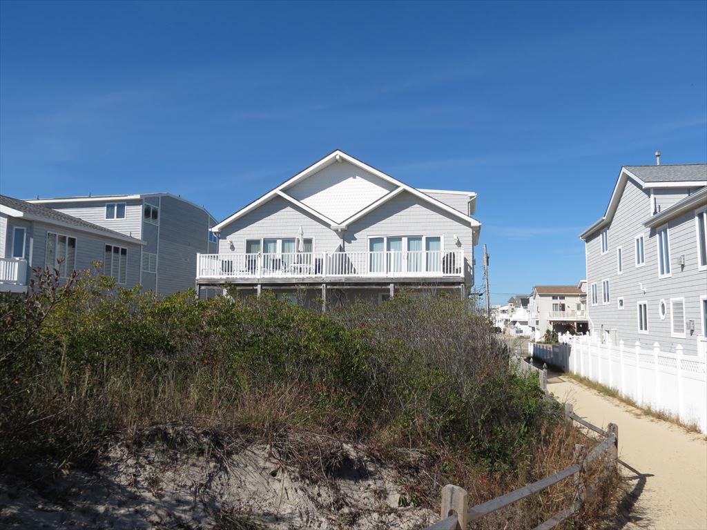 6801 Pleasure Ave, Sea Isle City Unit: North 6801 Pleasure Ave, Sea Isle City Unit: North