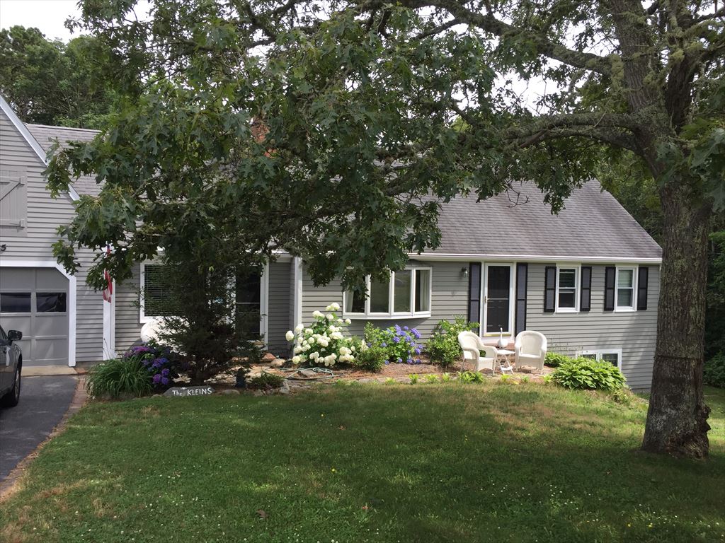 255 Tanglewood Drive, Chatham 255 Tanglewood Drive, Chatham