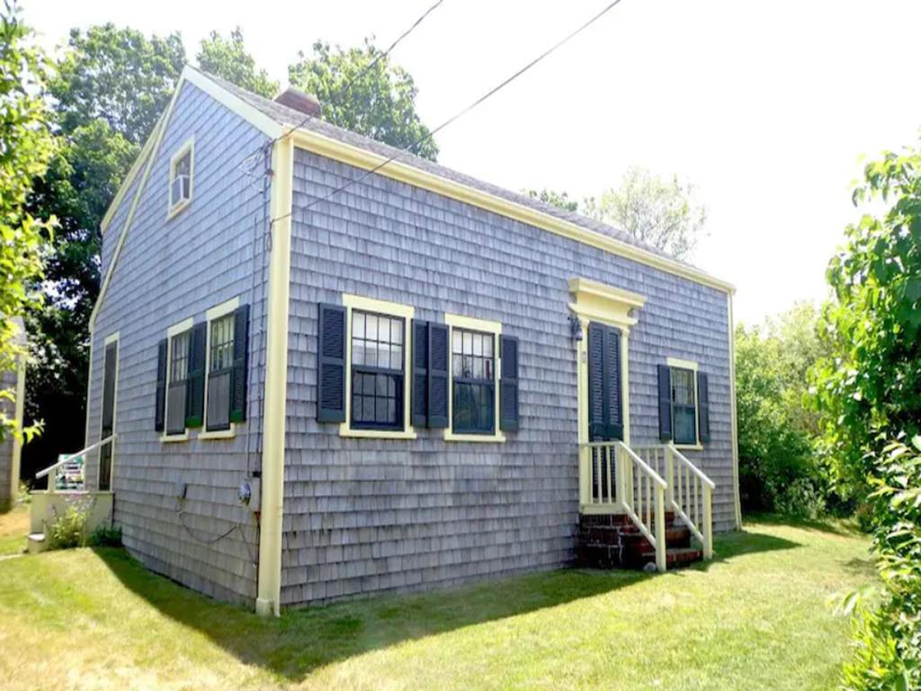 7 Highland Ave, Nantucket 7 Highland Ave, Nantucket