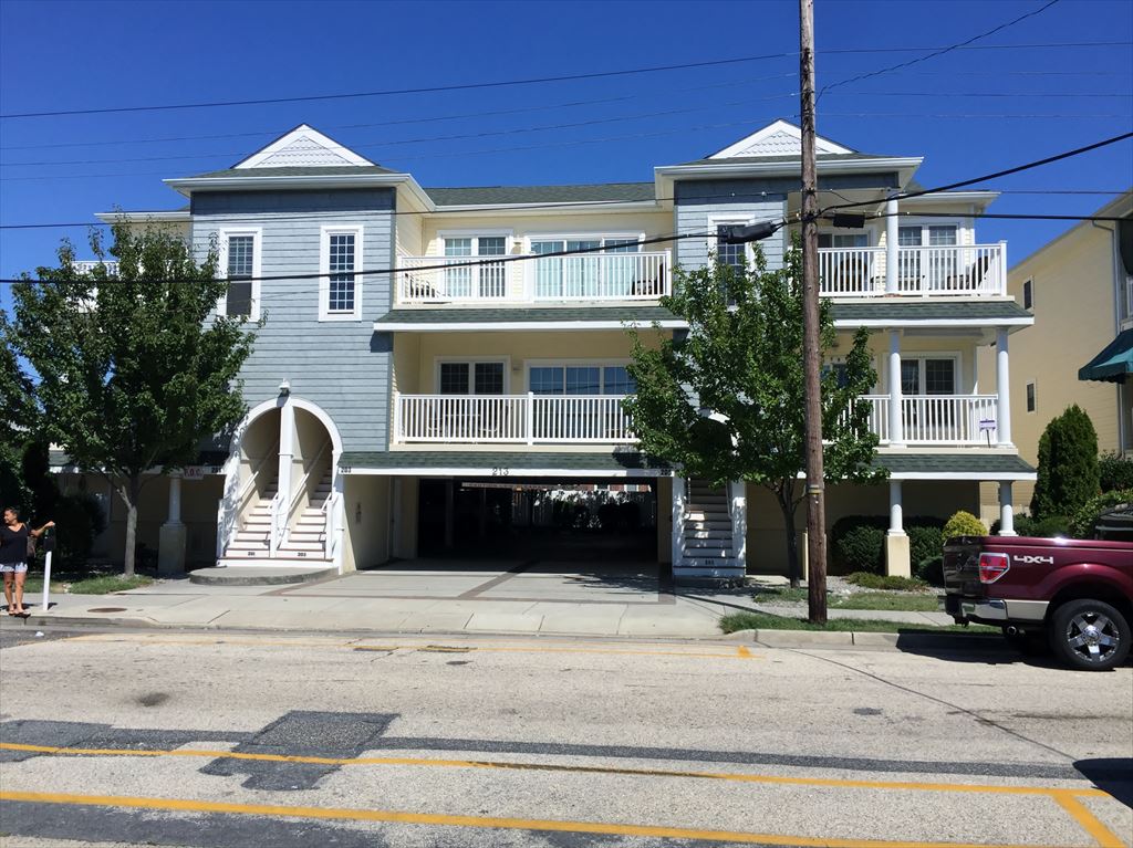 213 E Pine Ave, Wildwood Unit: 203-A Floor: 1 213 E Pine Ave, Wildwood Unit: 203-A Floor: 1