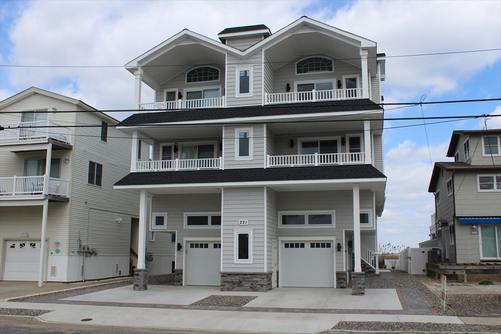 221 36th Street, Sea Isle City Unit: East 221 36th Street, Sea Isle City Unit: East