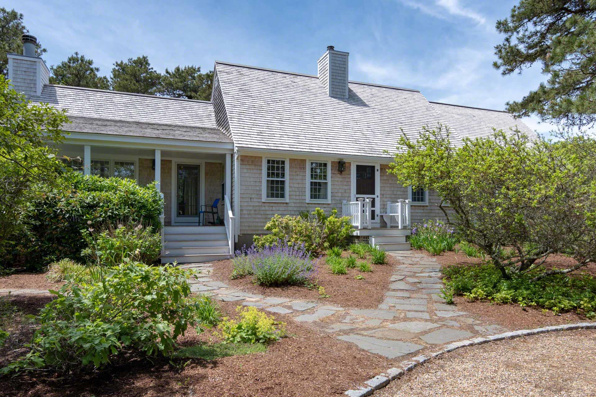37 Road To The Plains, Edgartown Floor: Featured 37 Road To The Plains, Edgartown Floor: Featured